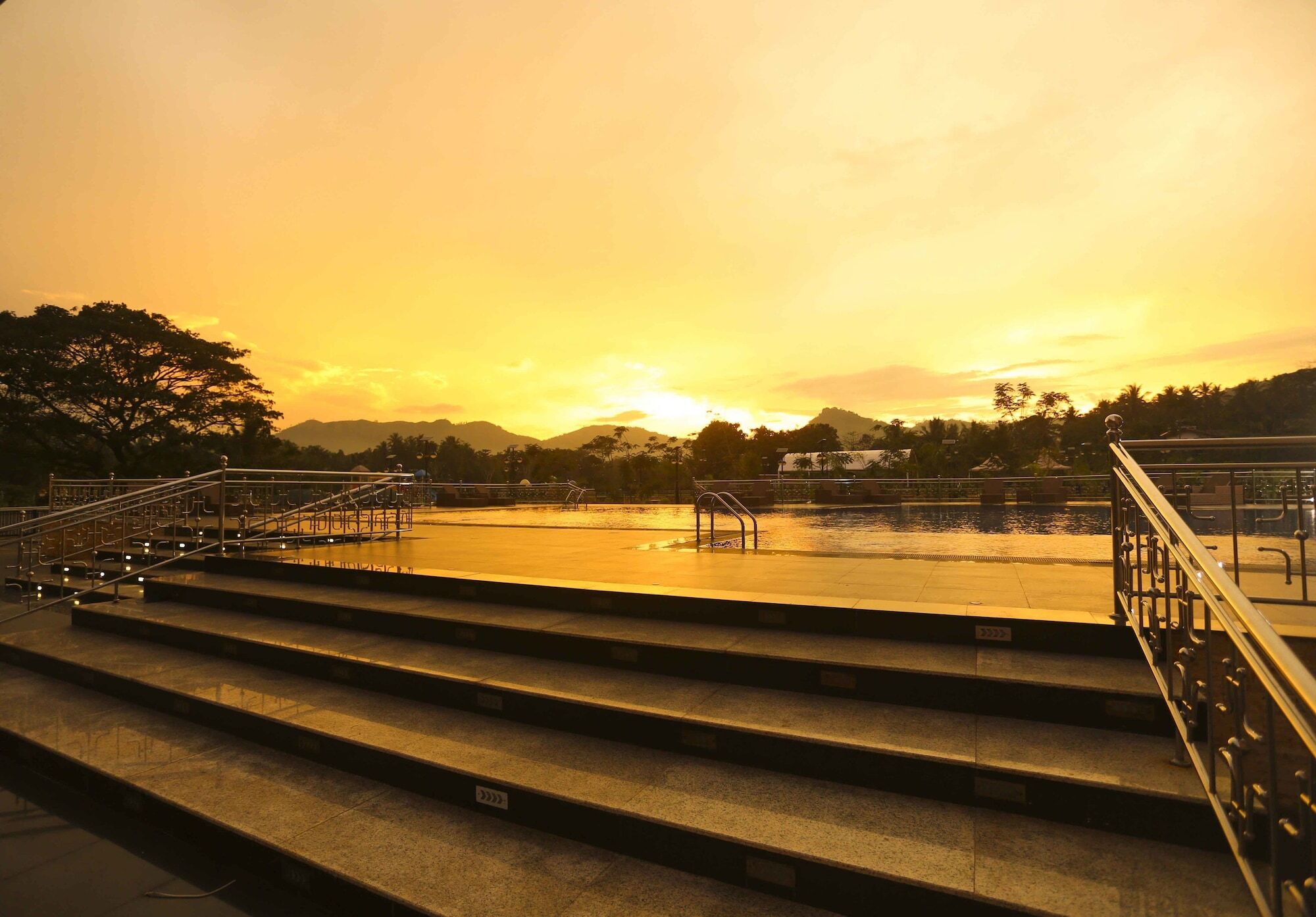 The Grand Mountain Hotel Matale Exterior foto